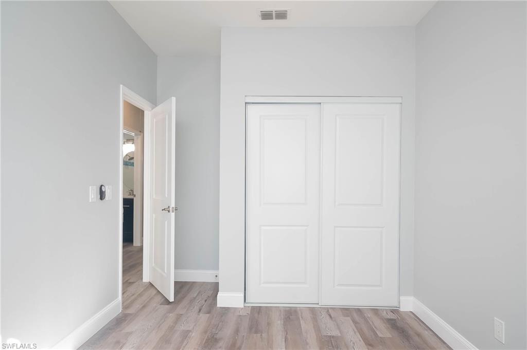 ISLAND PARK WOODS - Residential