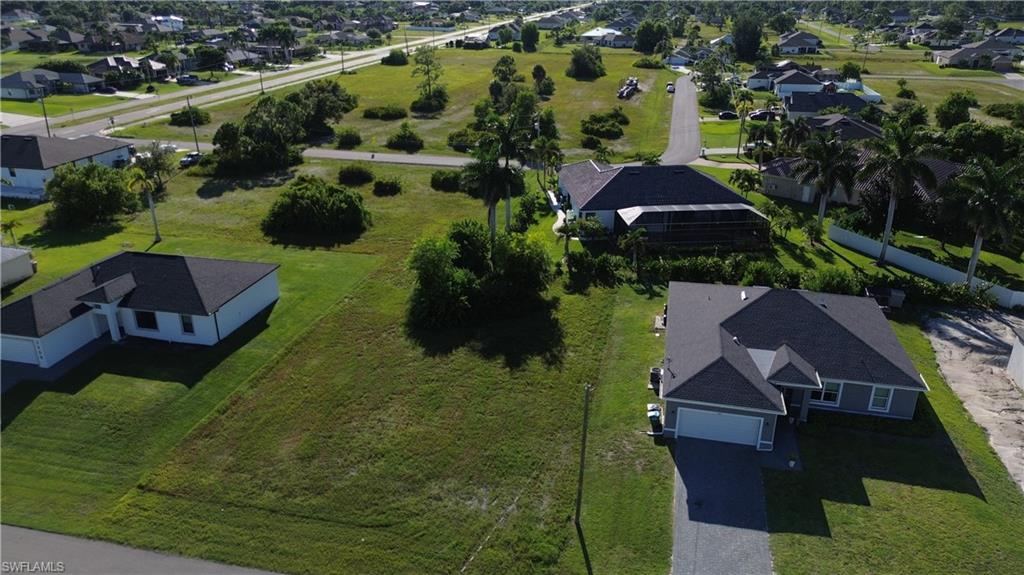 CAPE CORAL - Land