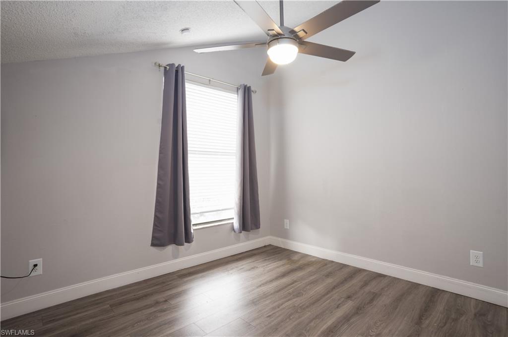 SAN CARLOS PARK - Residential