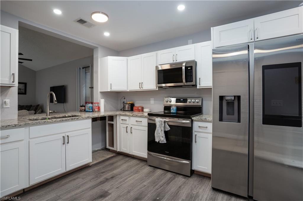 SAN CARLOS PARK - Residential