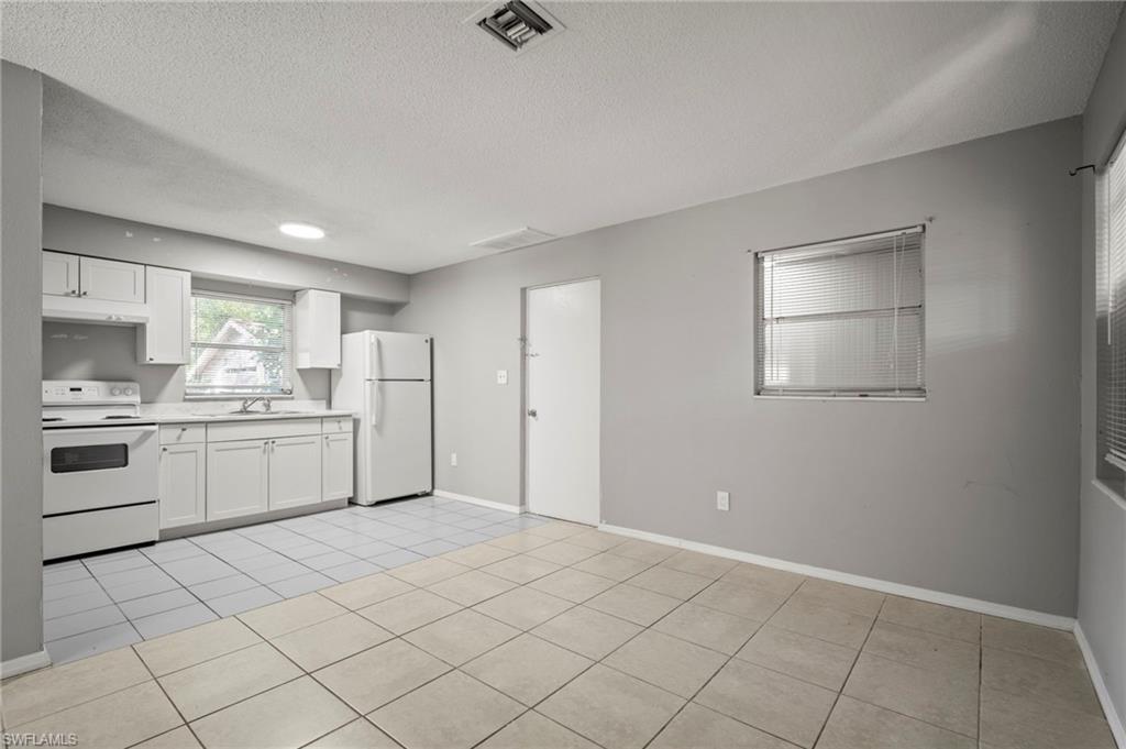 CABANA CITY - Residential Lease