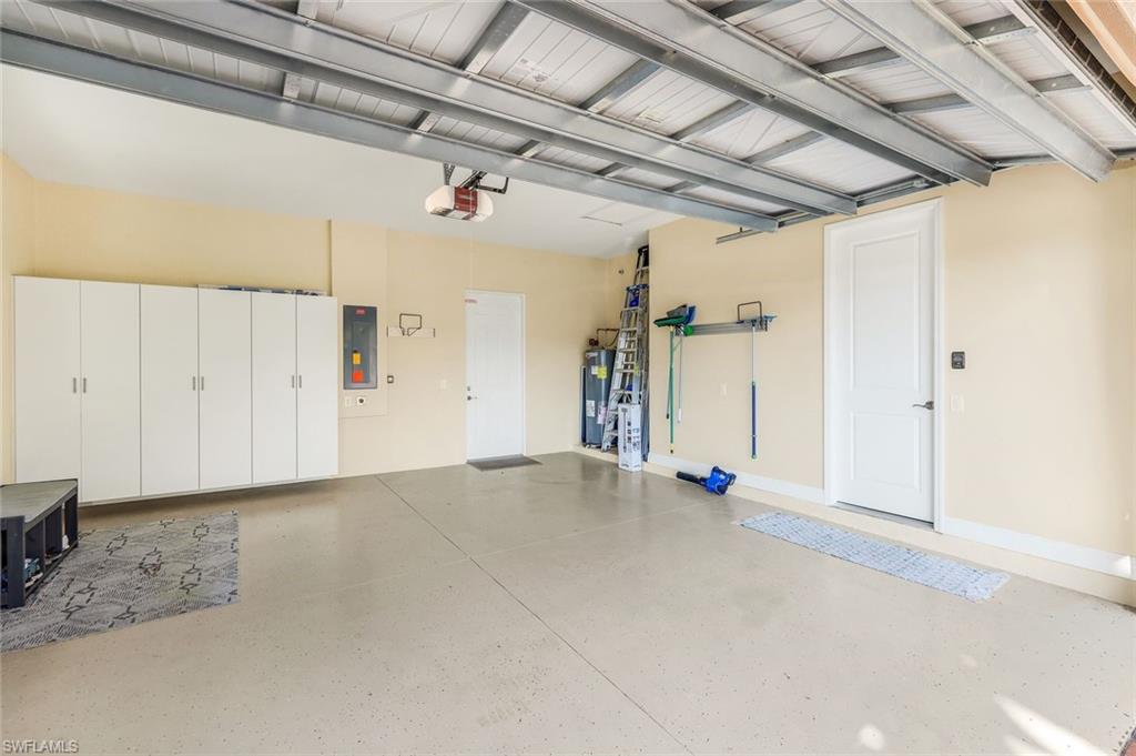 HOLLYBROOK - Residential