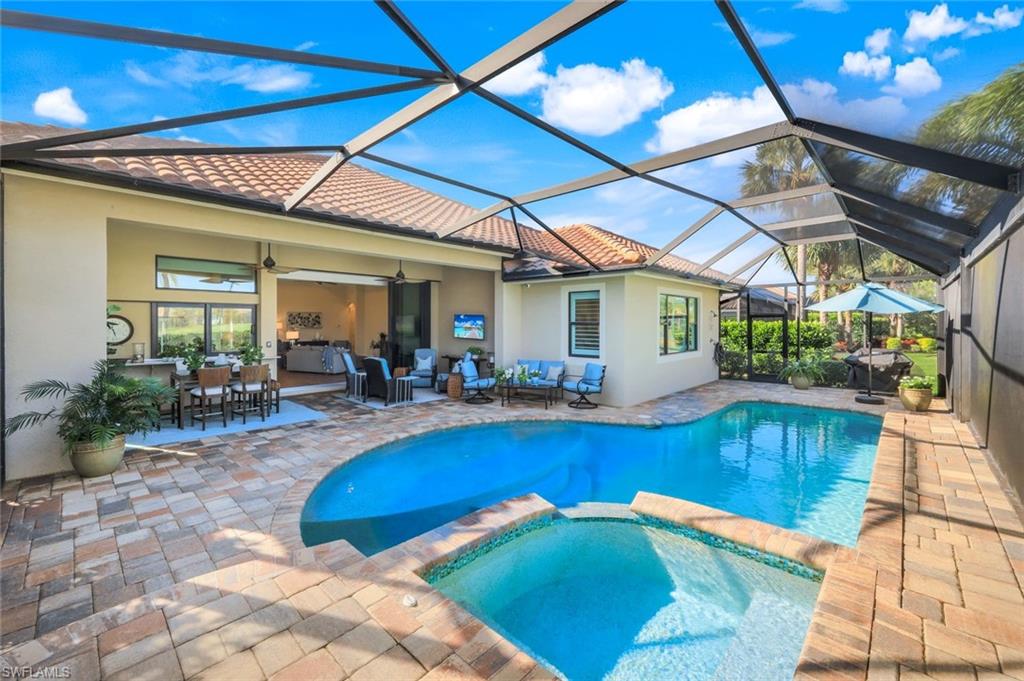 HOLLYBROOK - Residential