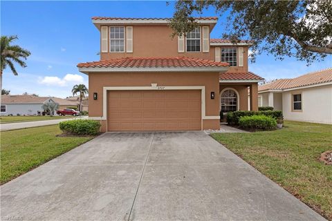 2727 Blue Cypress Lake CT CAPE CORAL FL 33909