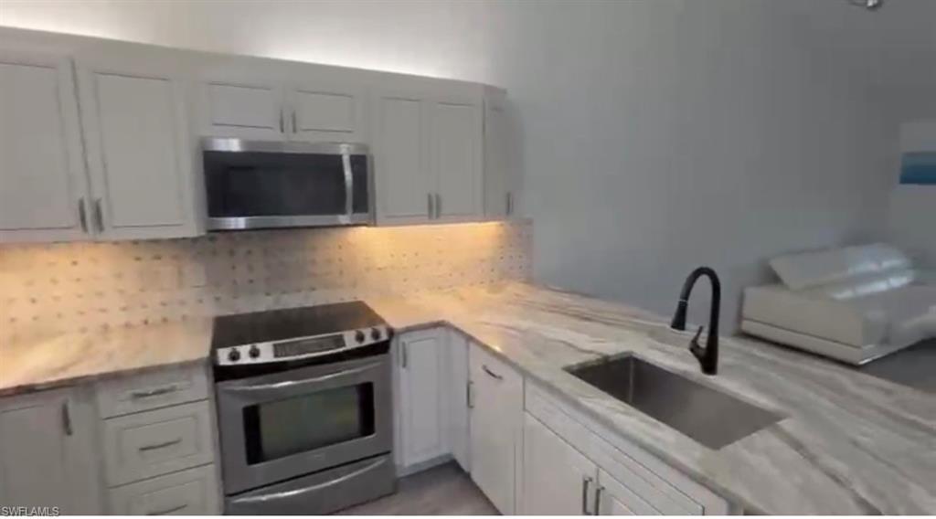 ISLAND PARK VILLAGE - Residential