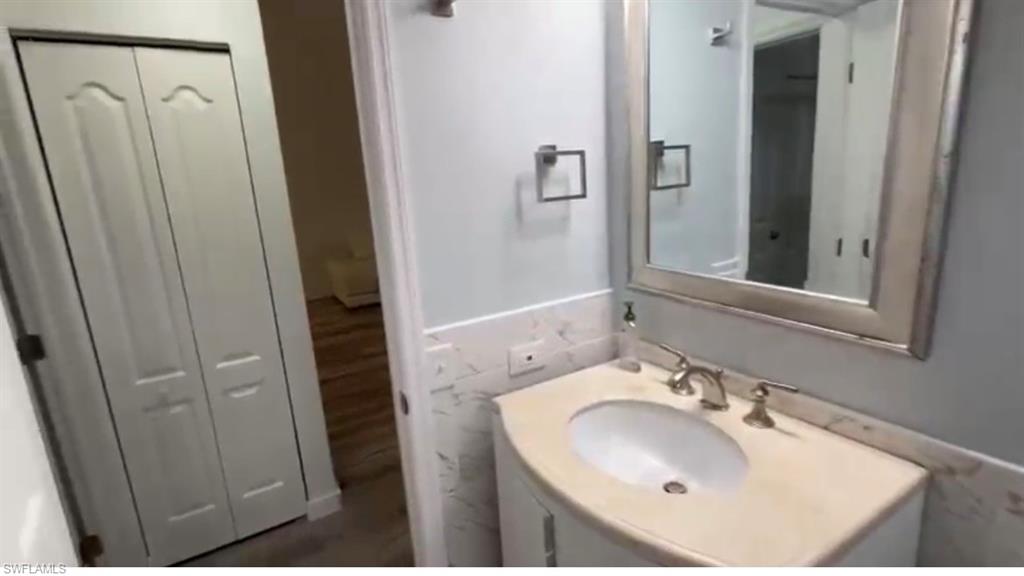 ISLAND PARK VILLAGE - Residential