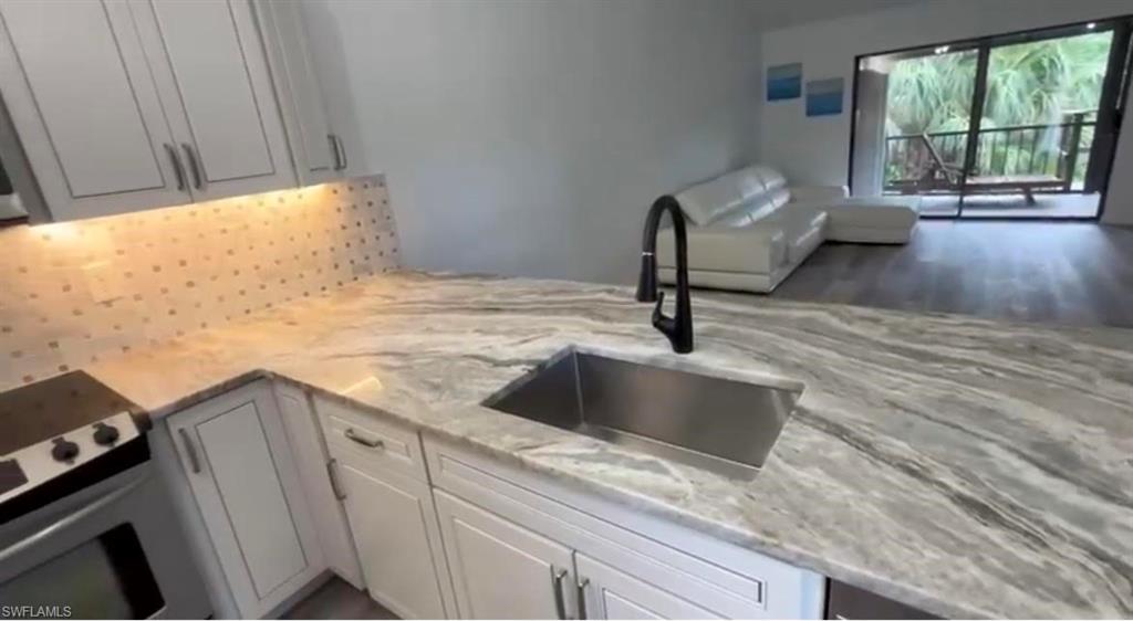 ISLAND PARK VILLAGE - Residential