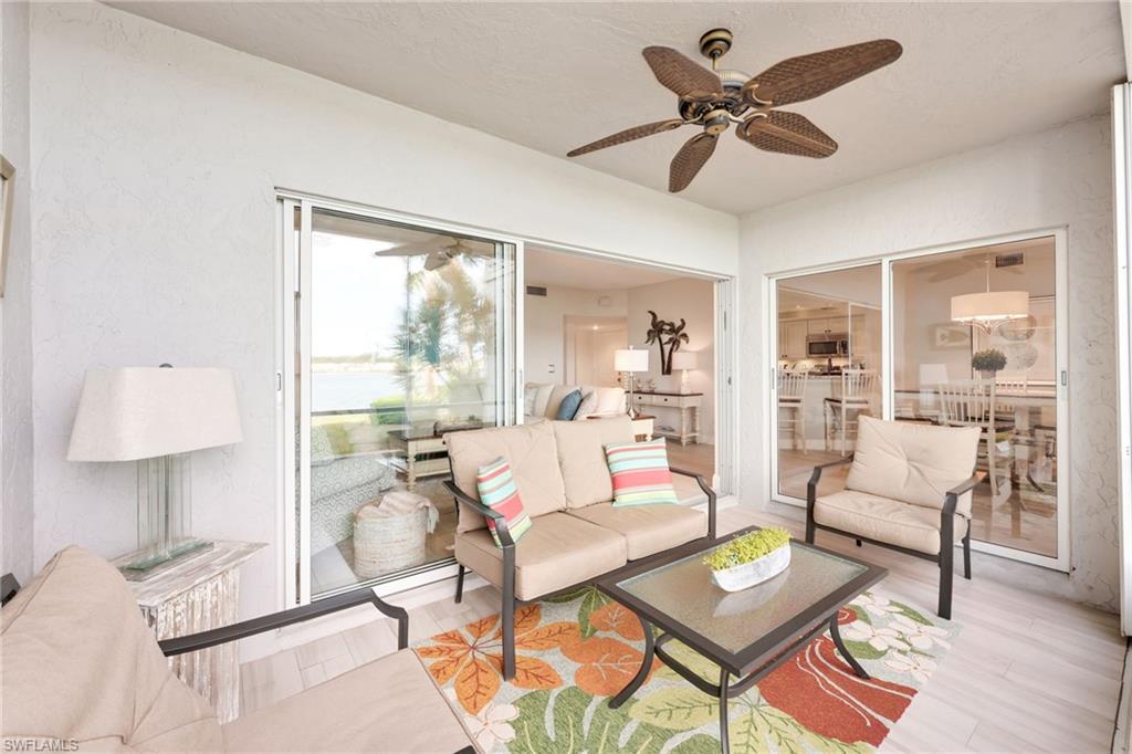 CARRIAGE HOMES AT LAKESIDE - Residential