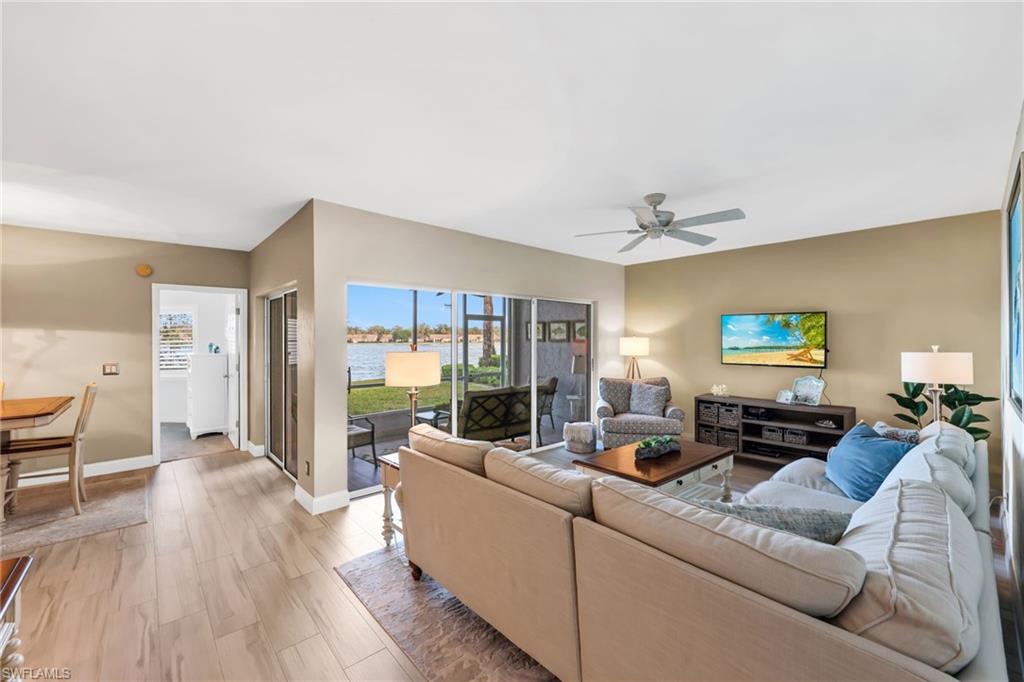 CARRIAGE HOMES AT LAKESIDE - Residential