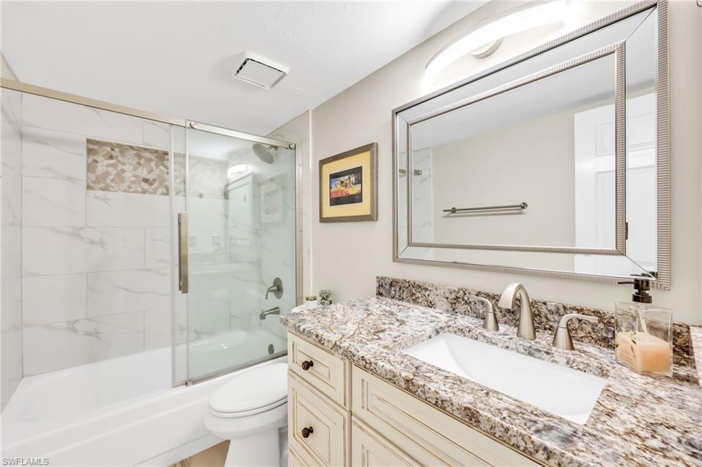 CARRIAGE HOMES AT LAKESIDE - Residential