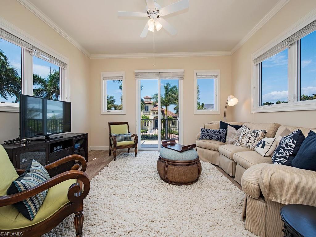 AQUALANE SHORES - Residential