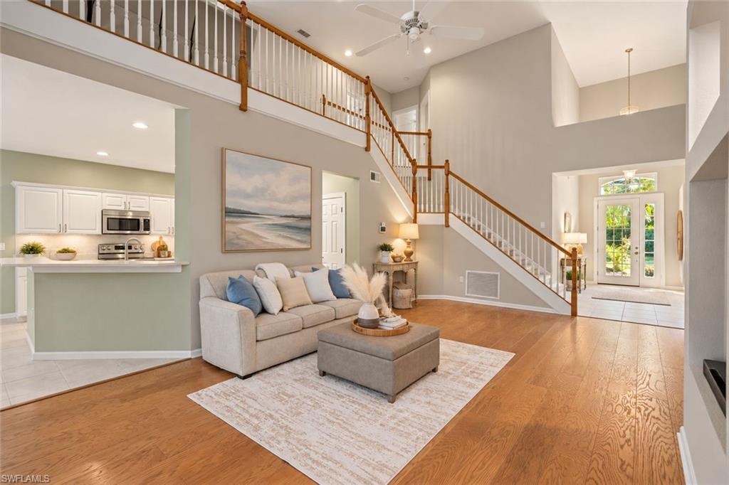 9463 Oak Strand DR
