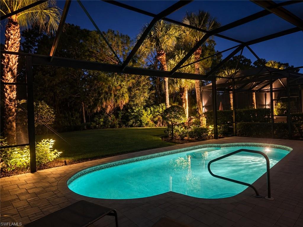 9463 Oak Strand DR