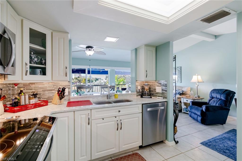 SEVEN LAKES - Residential