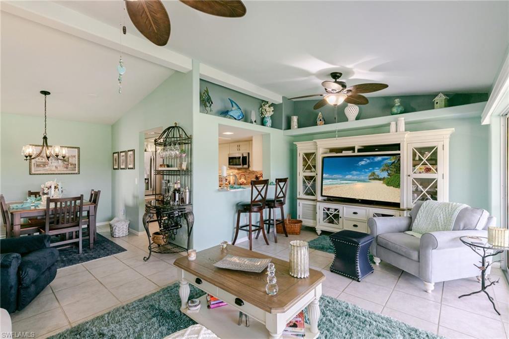 SEVEN LAKES - Residential