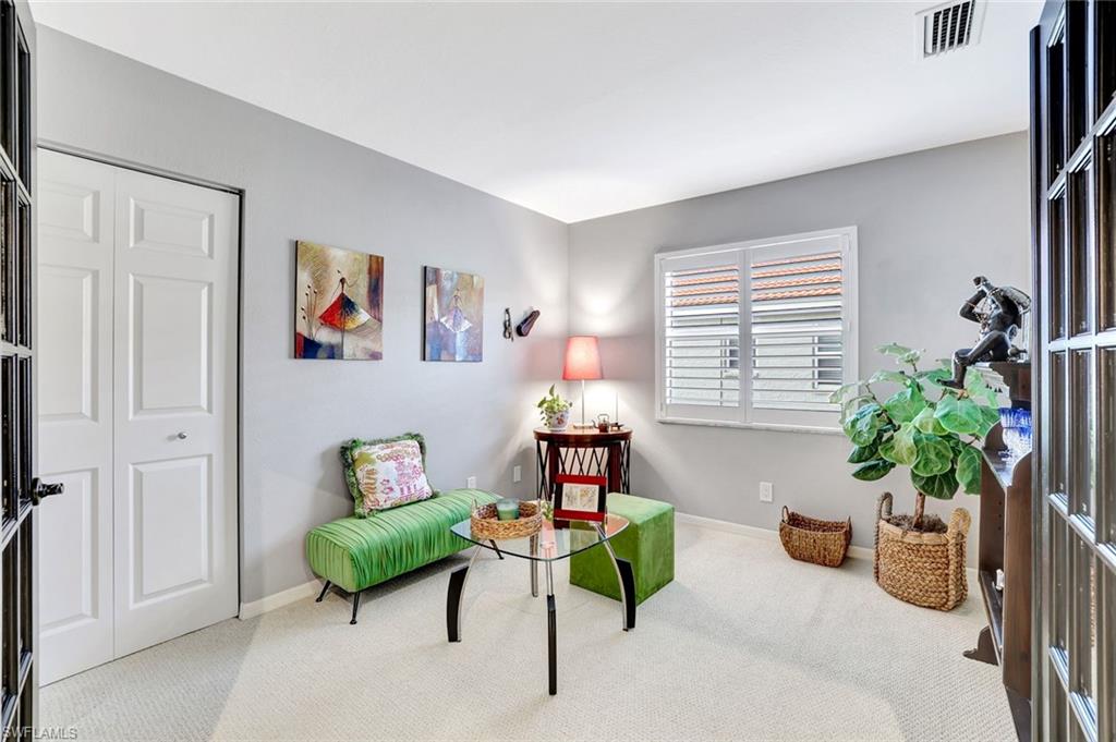 HUNTINGTON LAKES - Residential