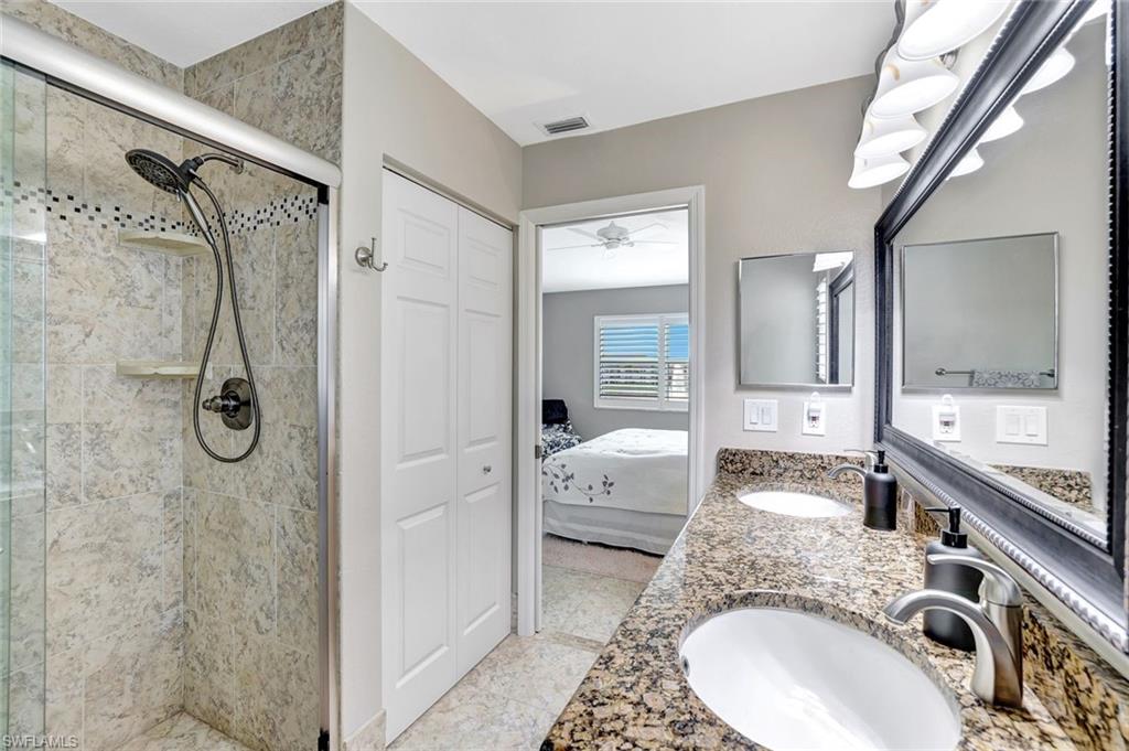 HUNTINGTON LAKES - Residential