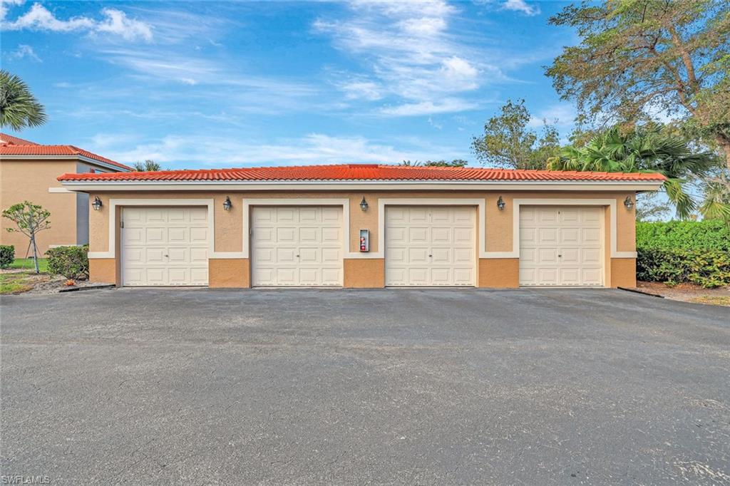 HUNTINGTON LAKES - Residential