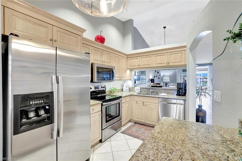 HUNTINGTON LAKES - Residential