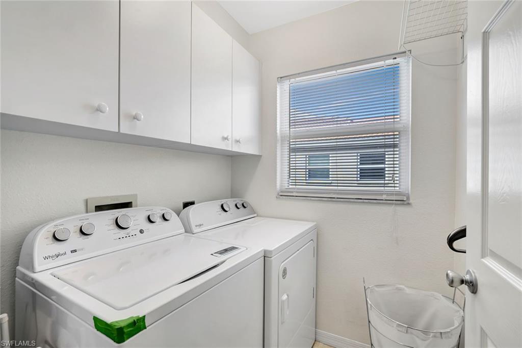 HUNTINGTON LAKES - Residential