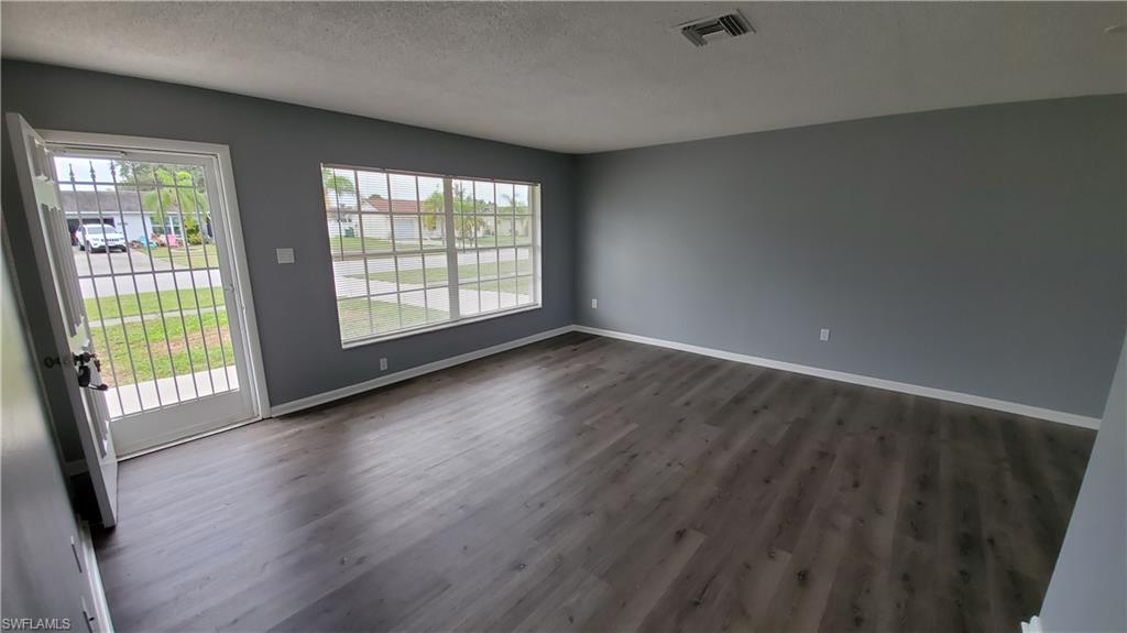 GULF COVE - Residential