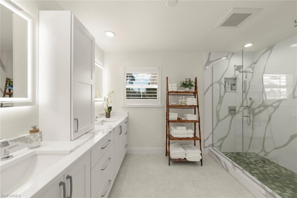 CHARLOTTE SHORES - Residential