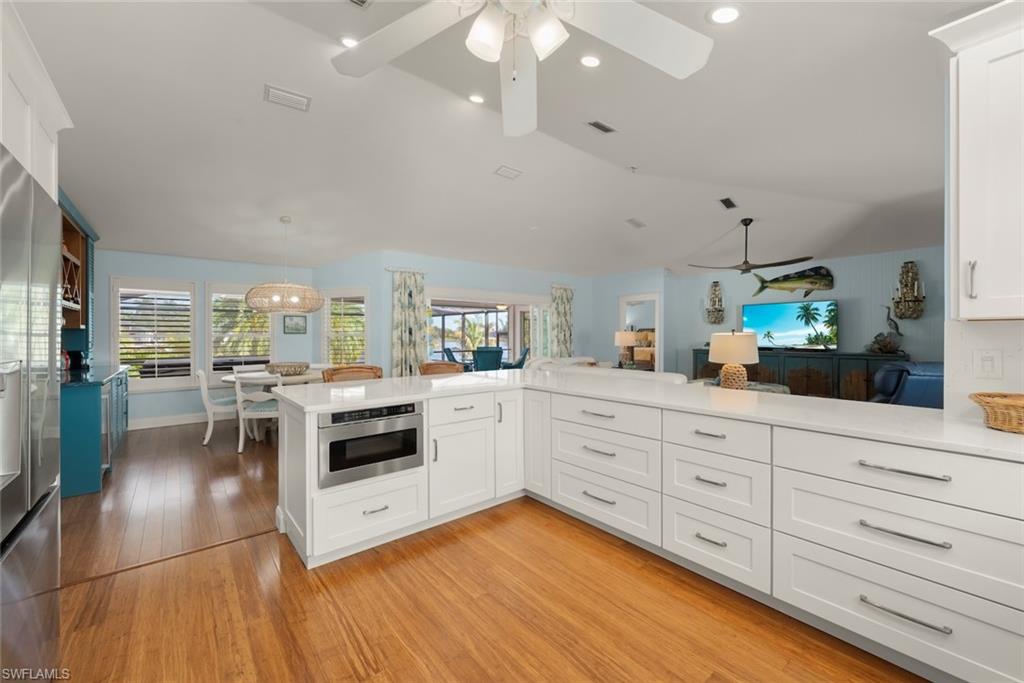 CHARLOTTE SHORES - Residential