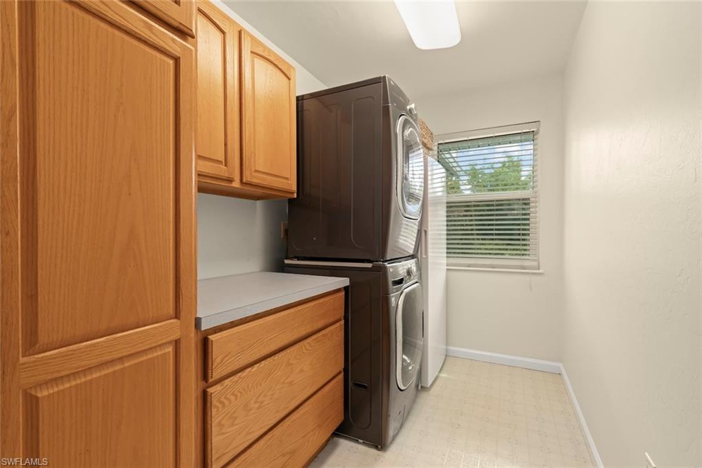 CHARLOTTE SHORES - Residential