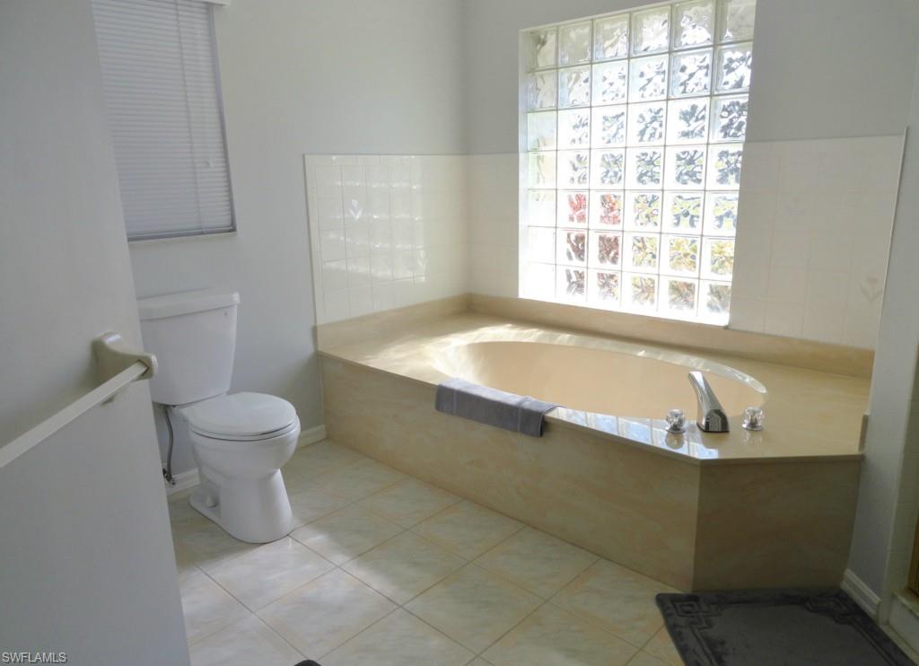 SABAL SPRINGS GOLF AND RACQUET CLUB - Residential