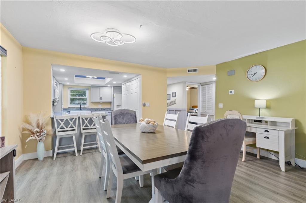 YACHTSMANS COVE - Residential