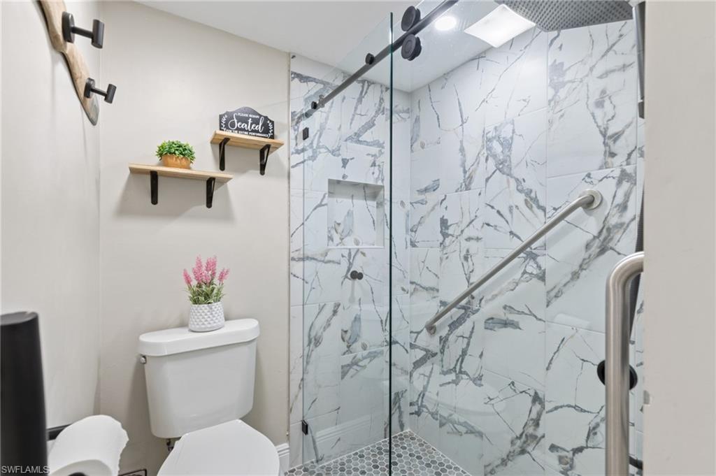 YACHTSMANS COVE - Residential