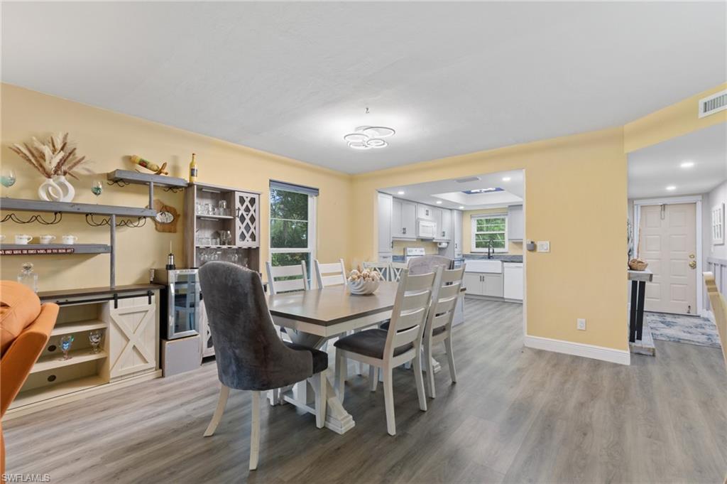 YACHTSMANS COVE - Residential