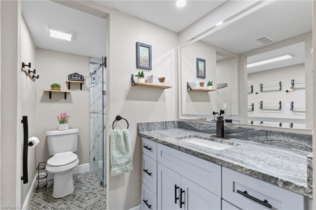 YACHTSMANS COVE - Residential