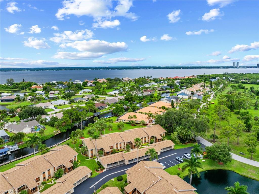 YACHTSMANS COVE - Residential