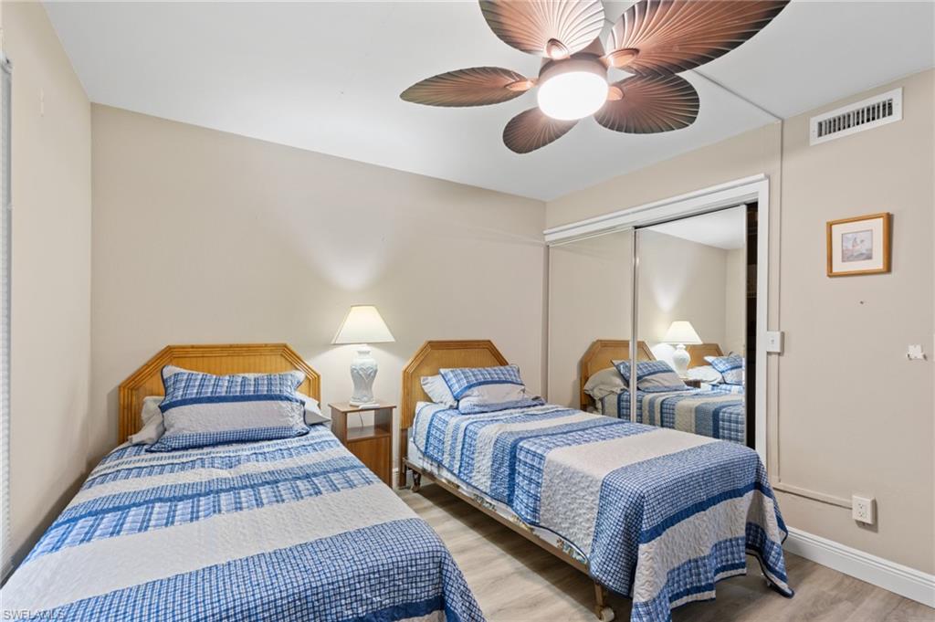 YACHTSMANS COVE - Residential