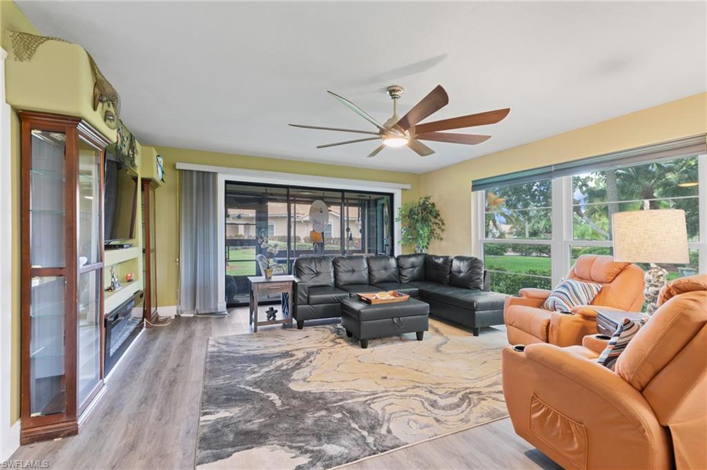 YACHTSMANS COVE - Residential