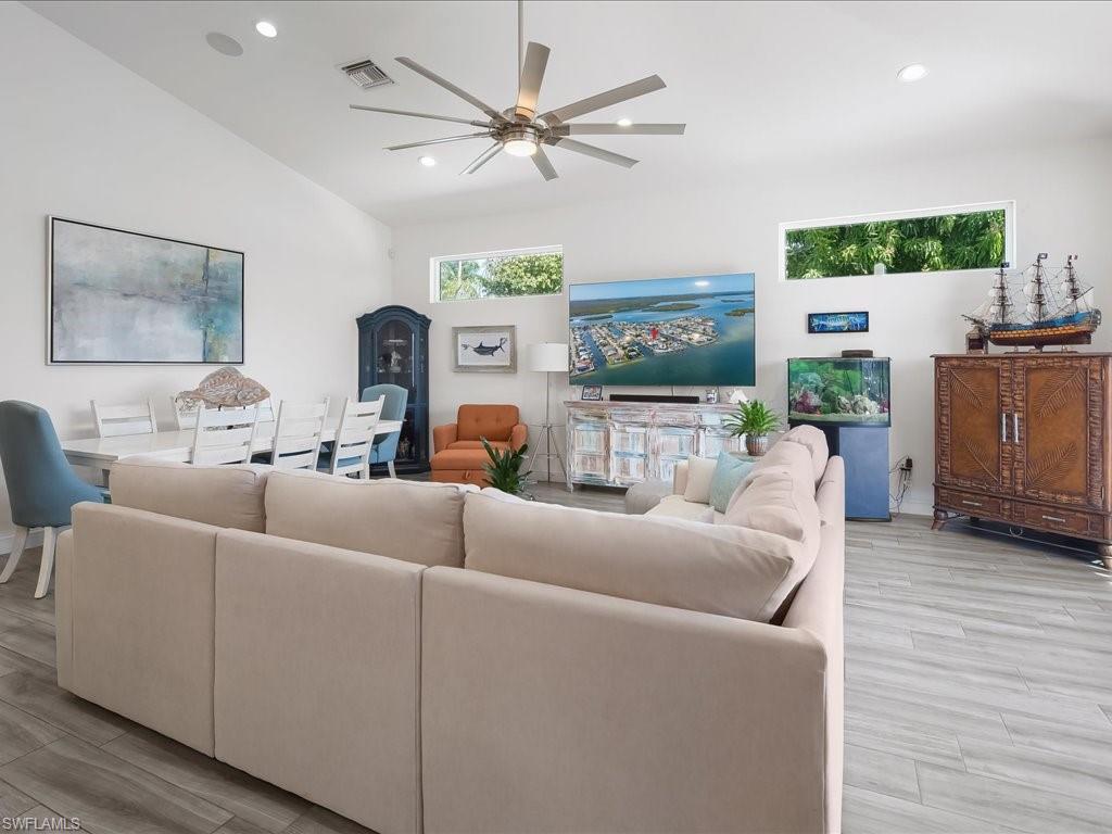 ISLAND HARBORS - Residential