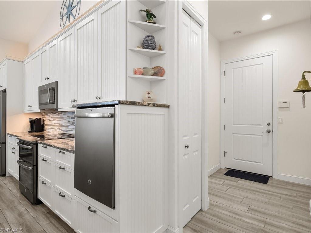 ISLAND HARBORS - Residential