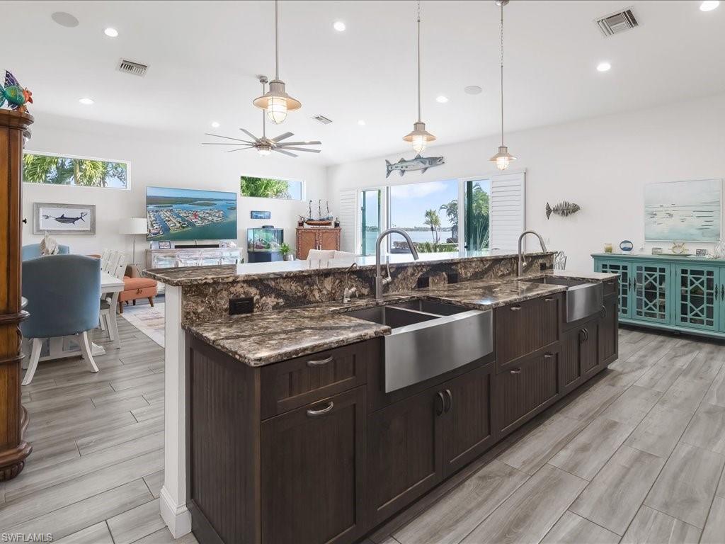 ISLAND HARBORS - Residential