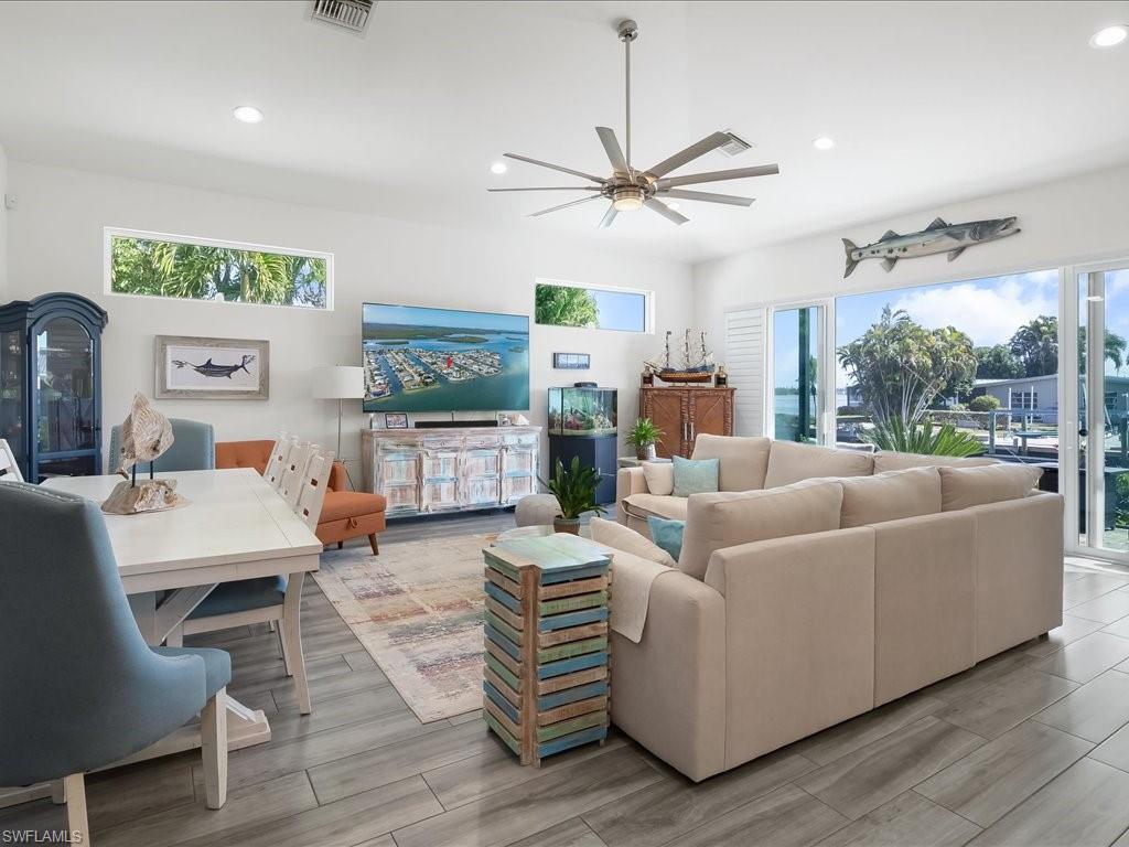 ISLAND HARBORS - Residential