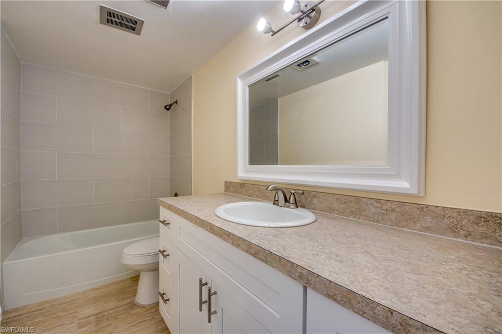 COUNTRY CLUB ESTATES - Residential