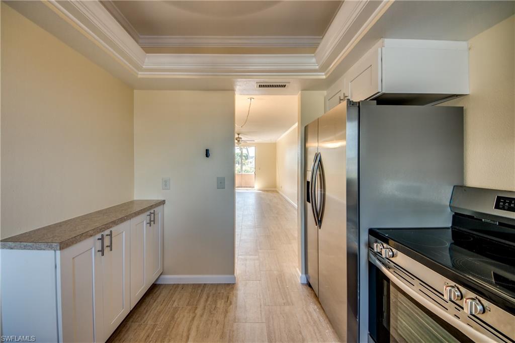 COUNTRY CLUB ESTATES - Residential