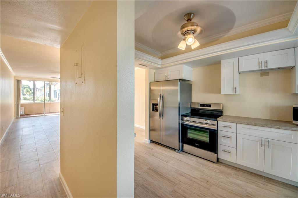 COUNTRY CLUB ESTATES - Residential