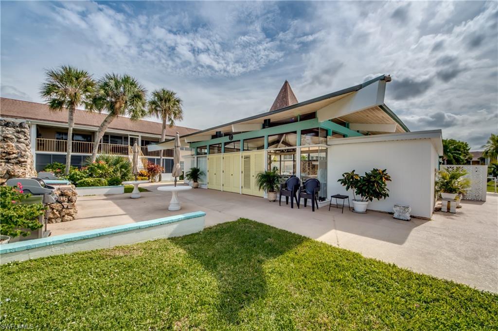 COUNTRY CLUB ESTATES - Residential