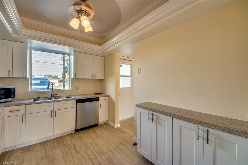 COUNTRY CLUB ESTATES - Residential