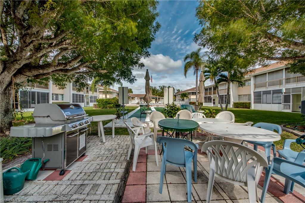 COUNTRY CLUB ESTATES - Residential