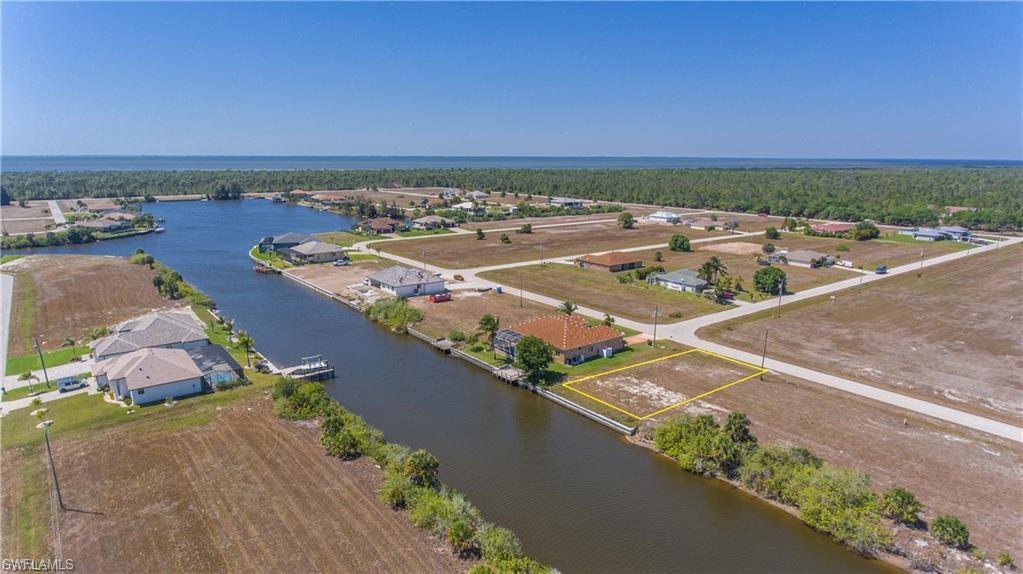 CAPE CORAL - Land