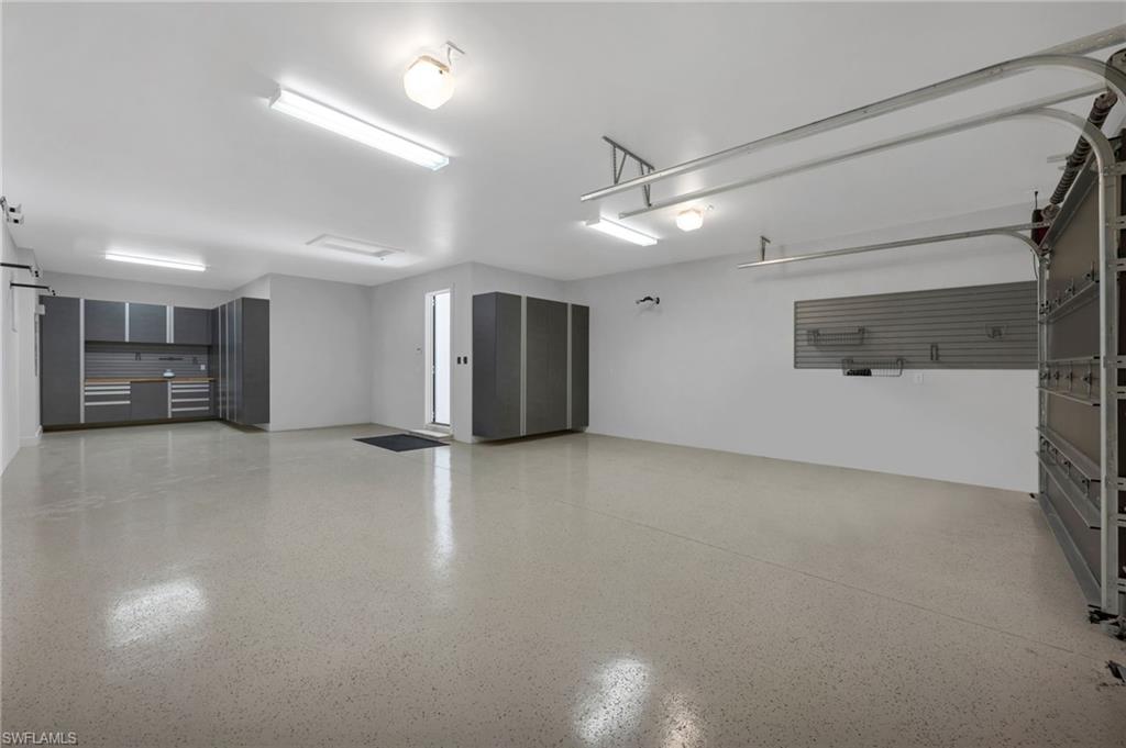 MOORINGS - Residential