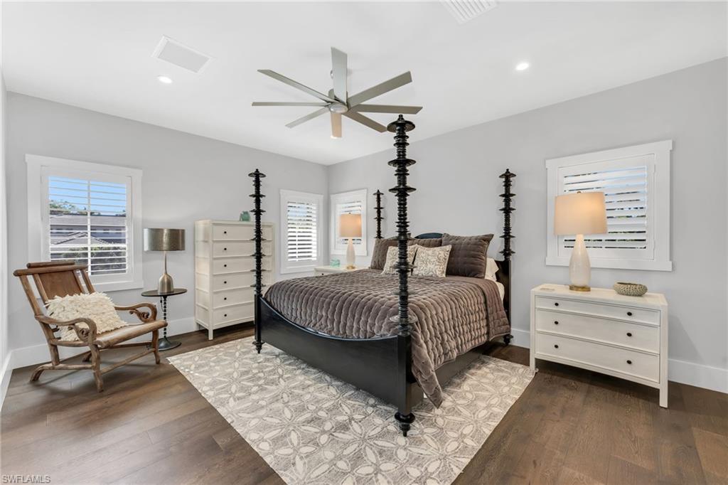 MOORINGS - Residential