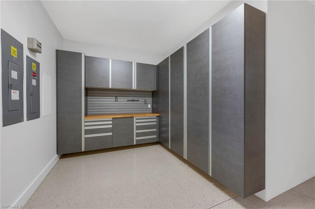 MOORINGS - Residential